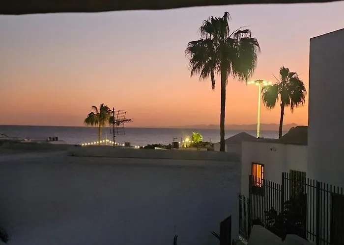 Angelmoon Modern & Sea Views 아파트