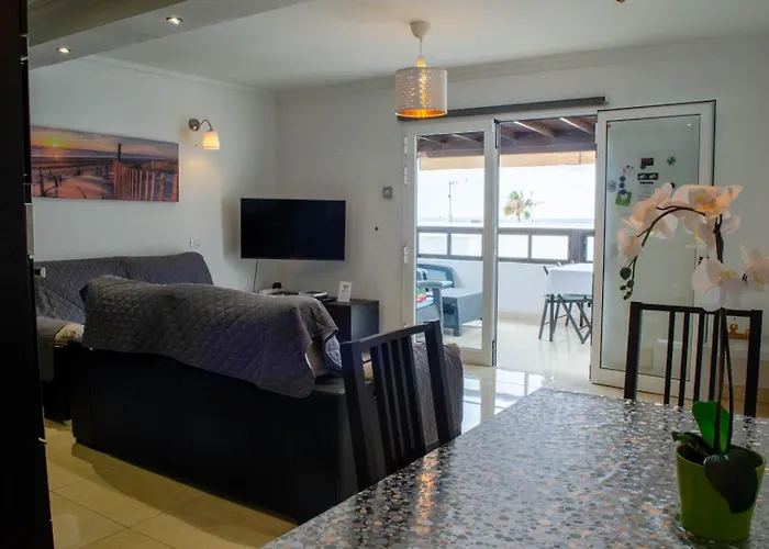 Angelmoon Modern & Sea Views 아파트 *