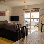 Angelmoon Modern & Sea Views דירה