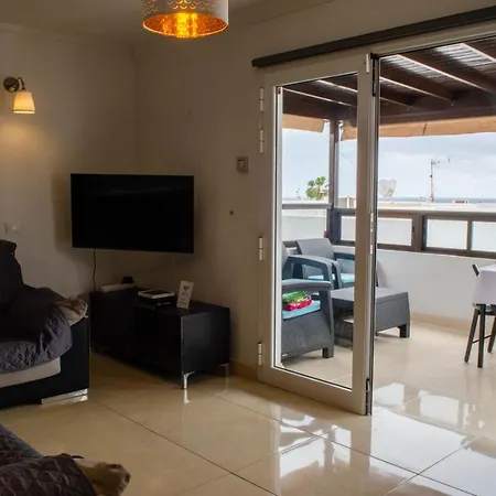 Angelmoon Modern & Sea Views Apartment