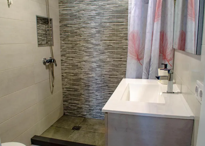 Angelmoon Modern & Sea Views Appartamento