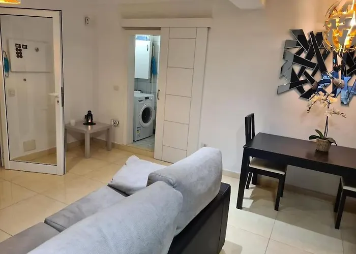 Angelmoon Modern & Sea Views Appartement *